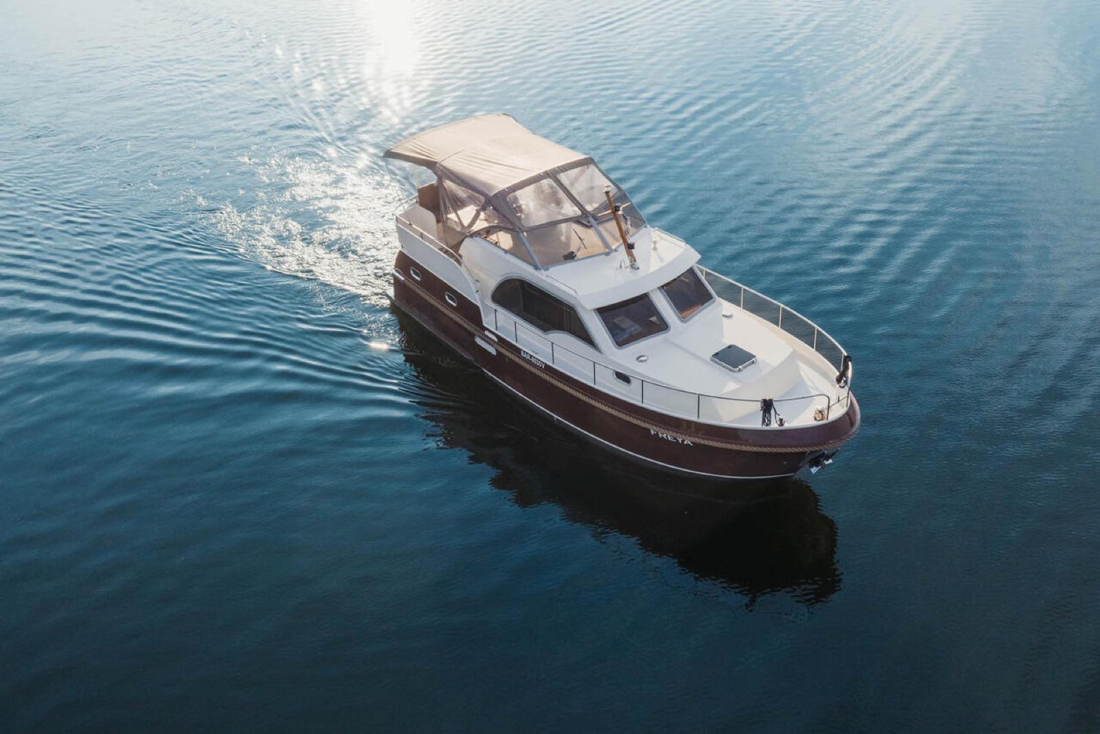 Motoryacht B&B Freya
