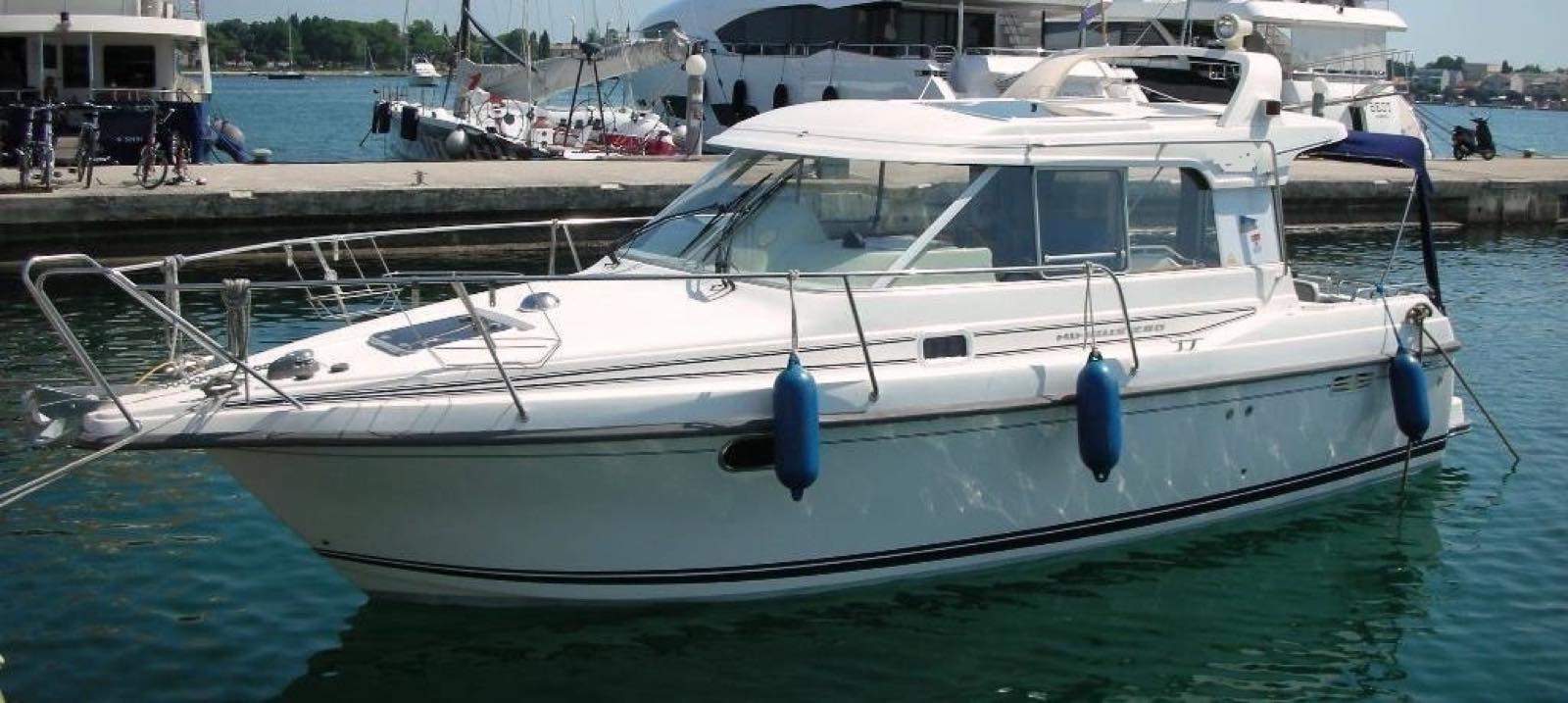 Motoryacht flotter Max
